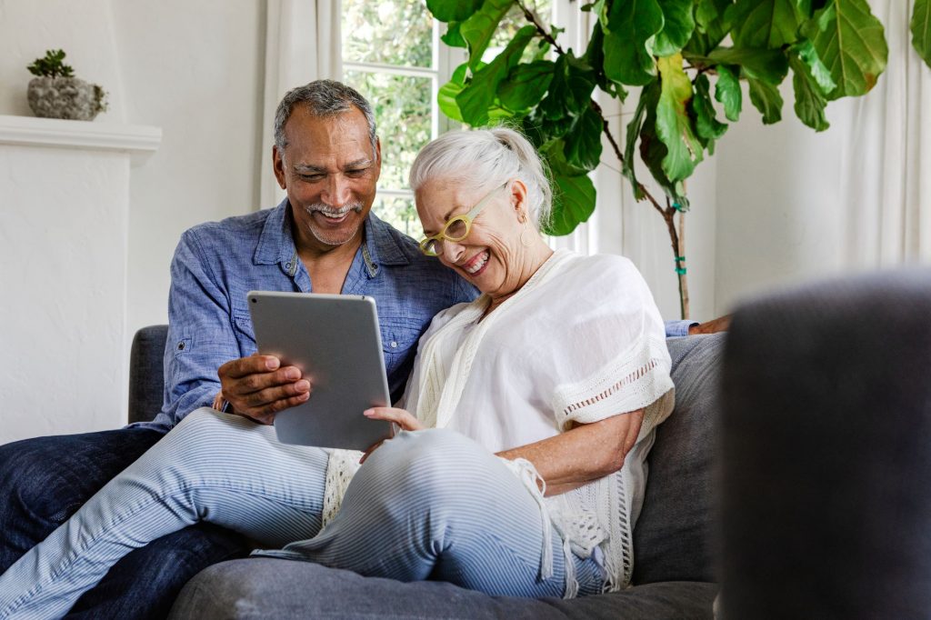 How Seniors Can Learn New Technology Skills Online