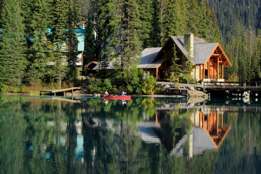 British Columbia Cabin for retirement living on the lake