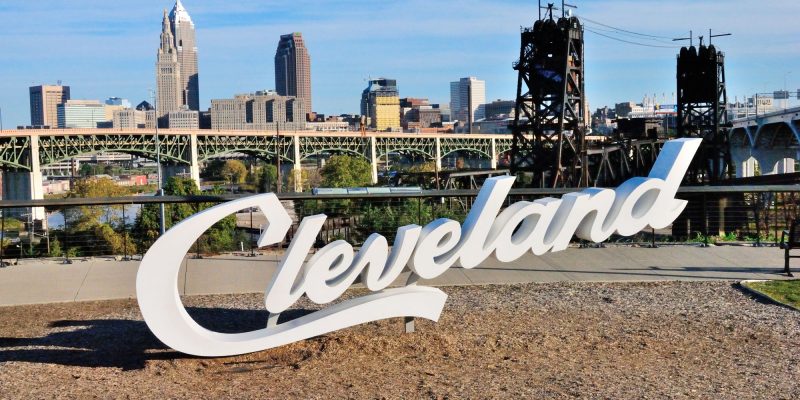 cleveland sign and skyline