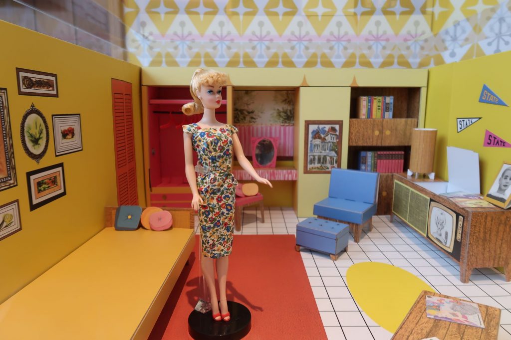 vintage 1960s Barbie in a living room doll house set