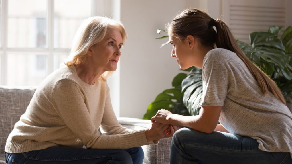 mom and daughter chat