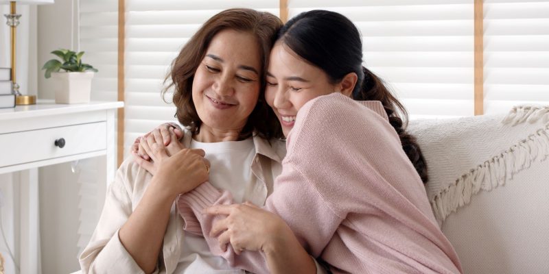 mom and daughter