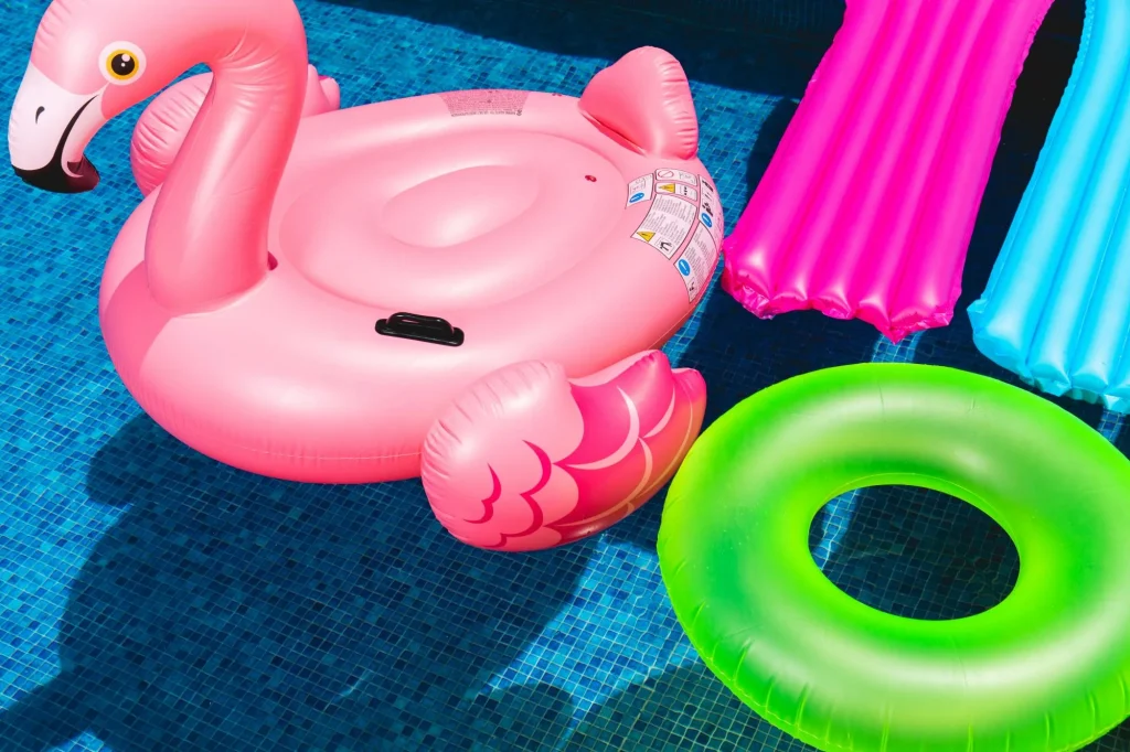 flamingo pool float