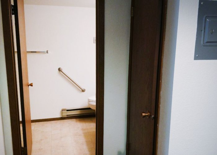 Landmark Bathroom 700x500 1 1