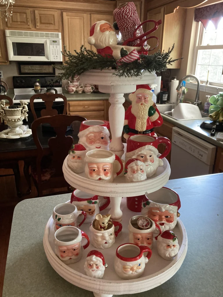 christmas mugs on stand